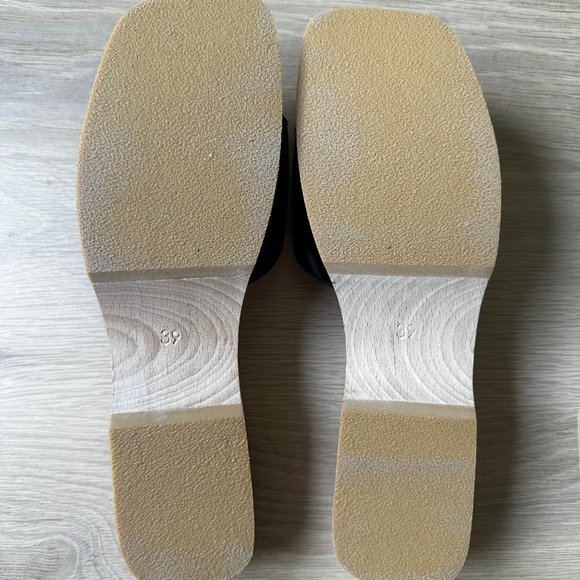 BY FAR - SAM BUCKLED SEMI PATENT LEATHER SLIDES - BLACK - SIZE 39 - Picture 2 of 5